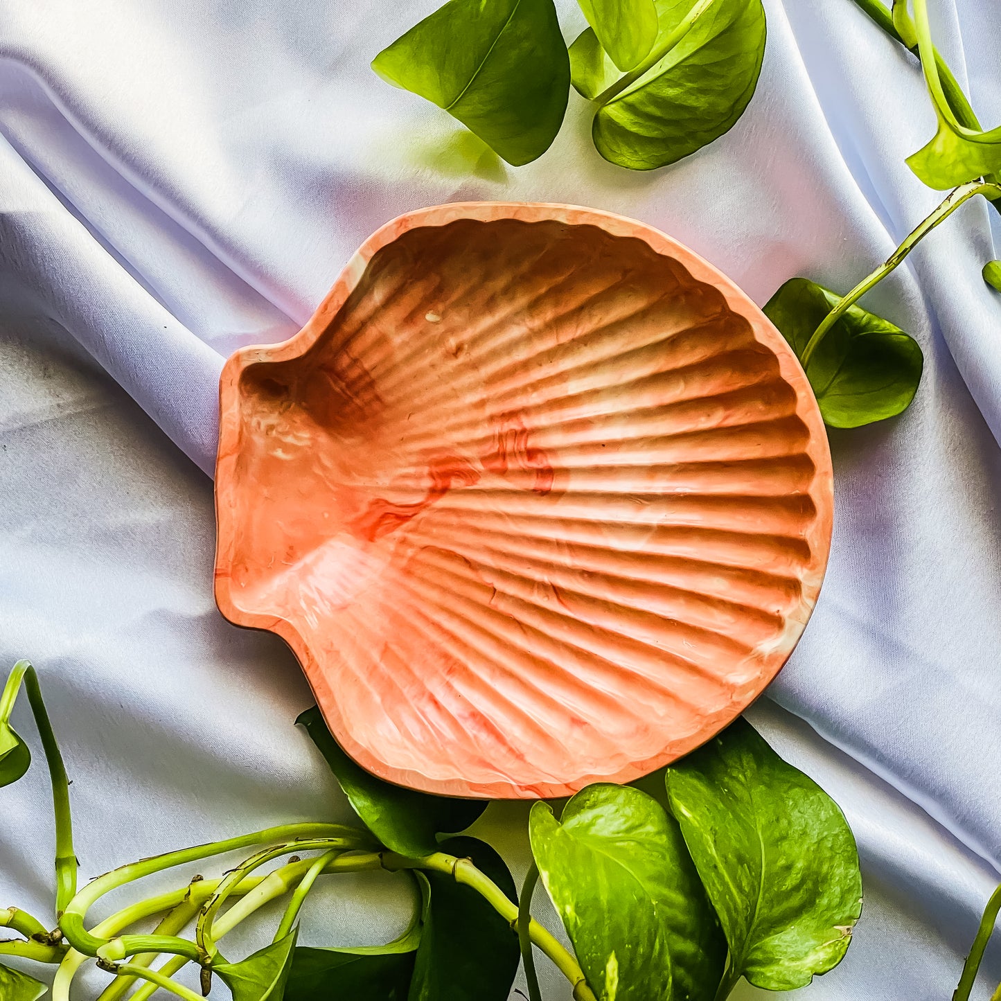 Marble Effect Calm Shell Tray